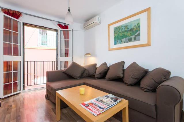 29 Calle Pozo * Seville